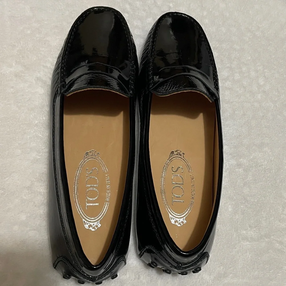 Tod’s Gommini Black Patent Leather Driver Loafers Sz EURO (38) US (8)
